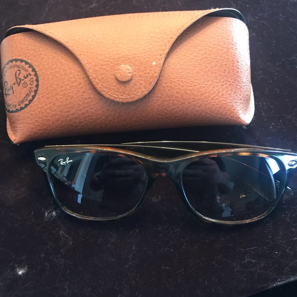 Ray- Ban Wayfarer Tortoise